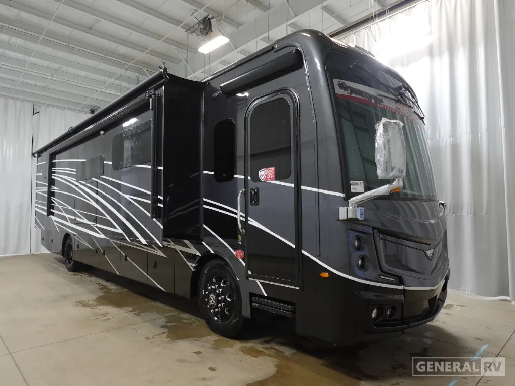 2026 Fleetwood Discovery 38W - Photo 2