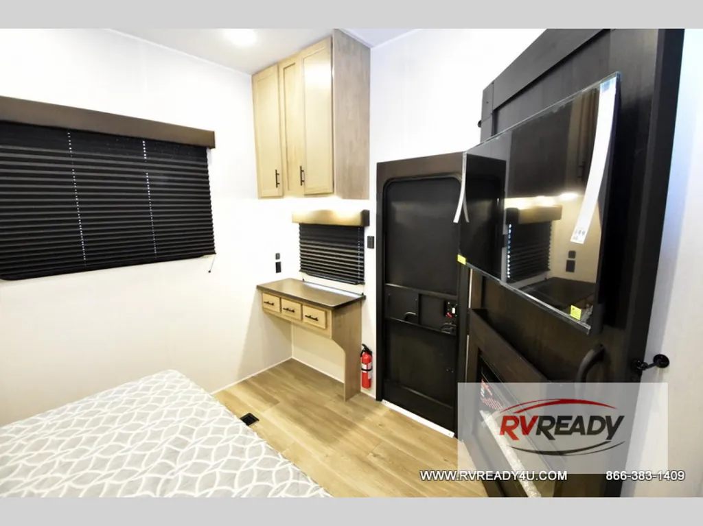 2027 Forest River Cherokee Timberwolf 39DC, Photos photo 13