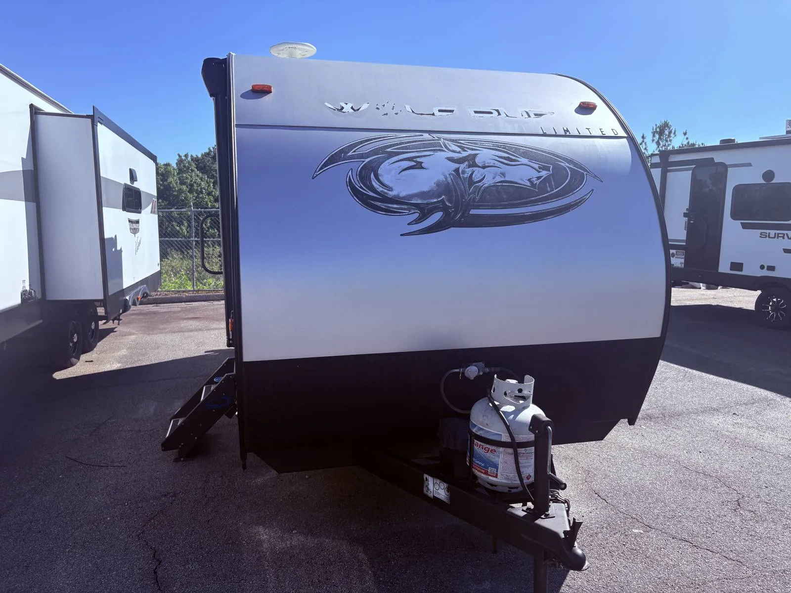 2019 Heartland North Trail Ultra-Lite Travel Trailer 22CRB - Photo 3