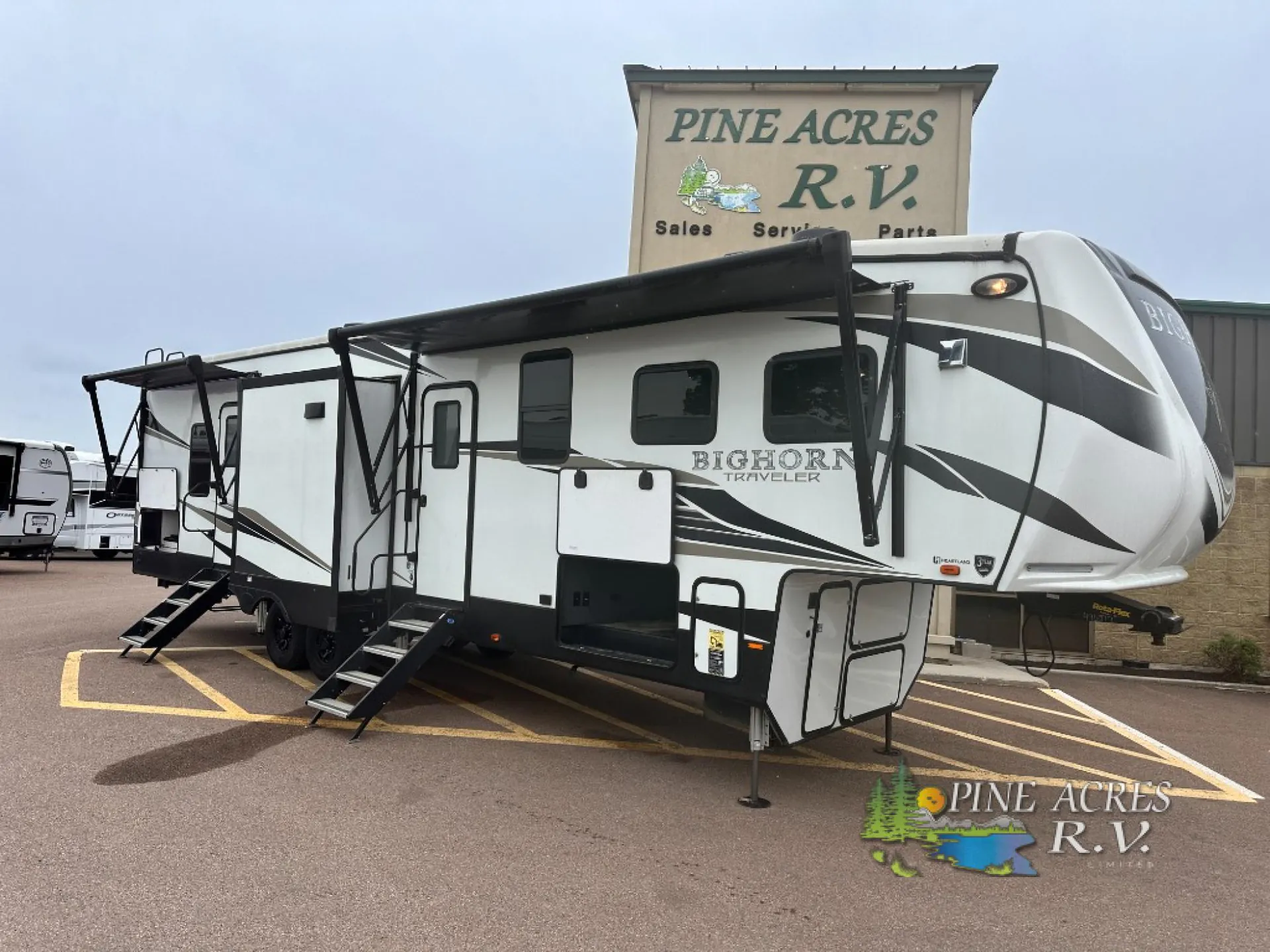 2022 Heartland Bighorn Traveler 37TB - Photo 3