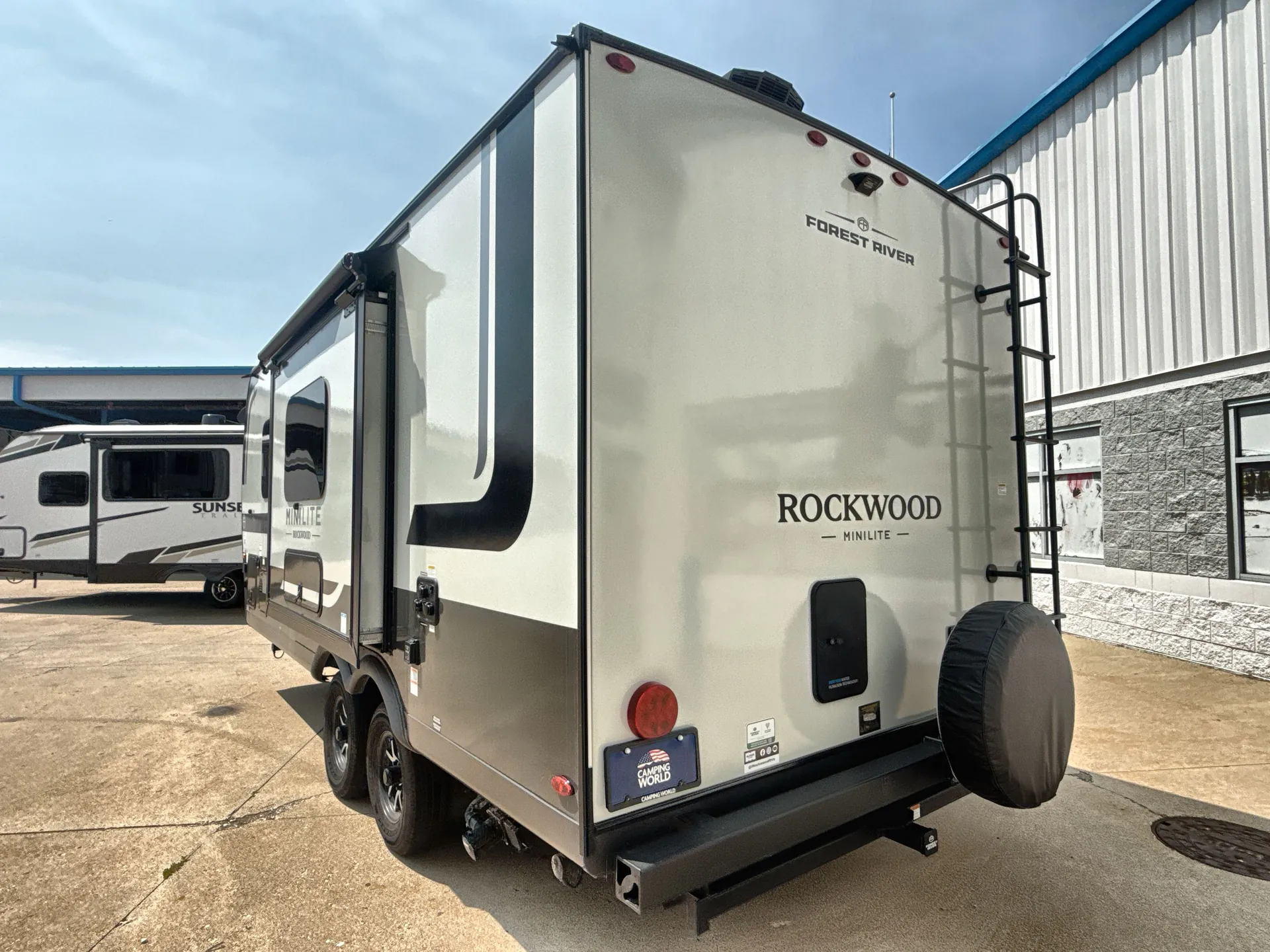 2027 Forest River Rockwood Mini Lite 2109S — backside