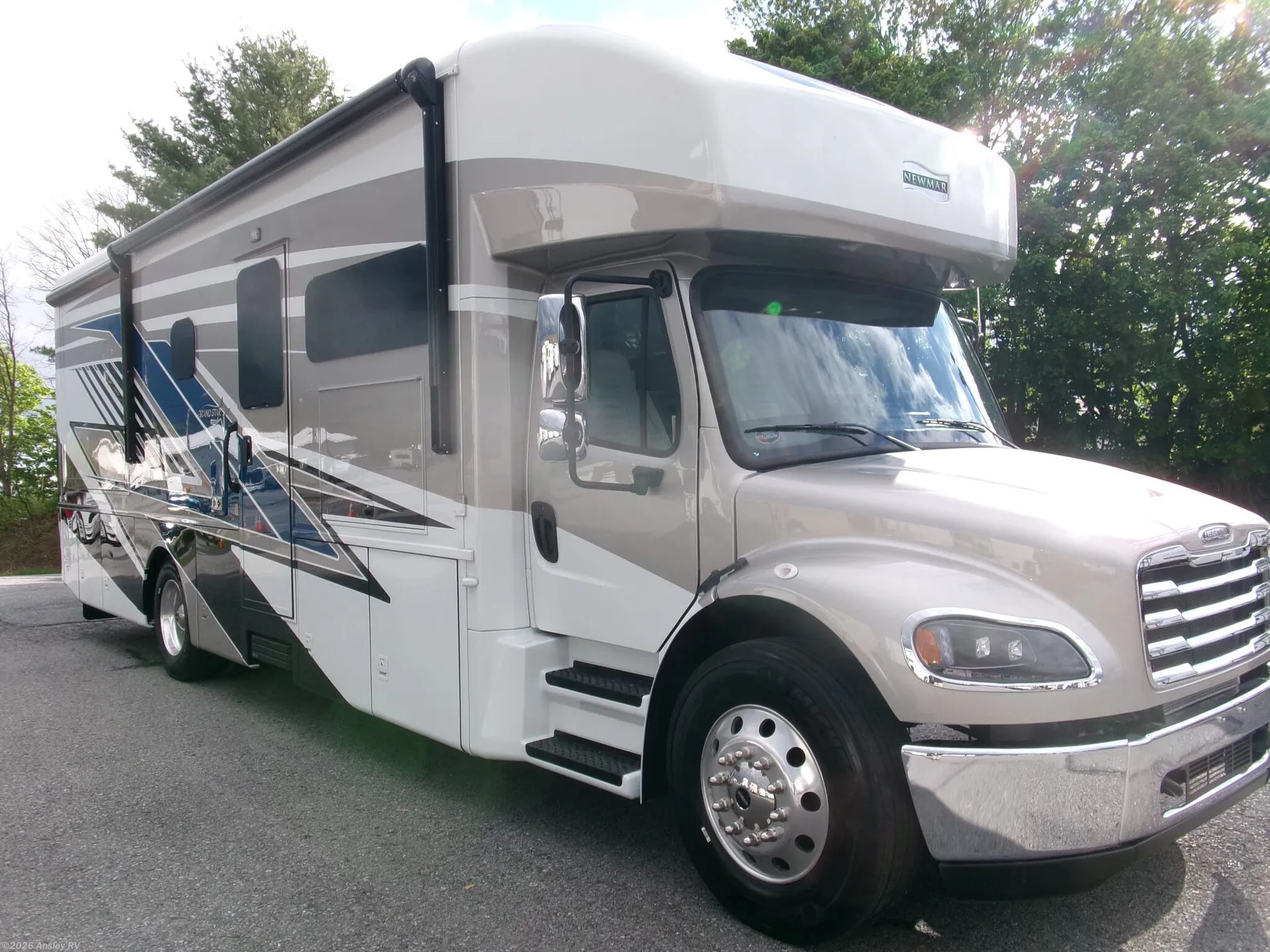 2026 Newmar Grand Star 3444 - Photo 2