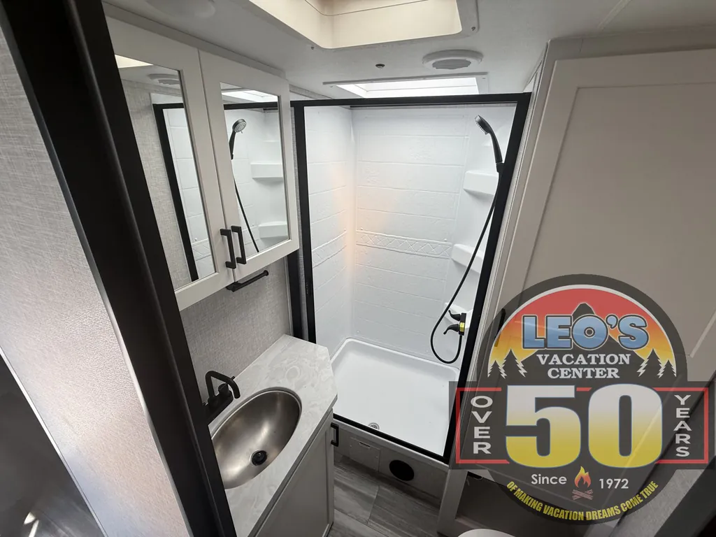 2025 Jayco Jay Feather 29QBH, Photos photo 24