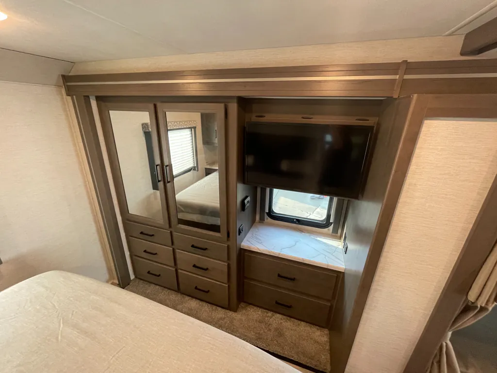 2024 Thor Motor Coach Freedom Traveler A32, Photos photo 5