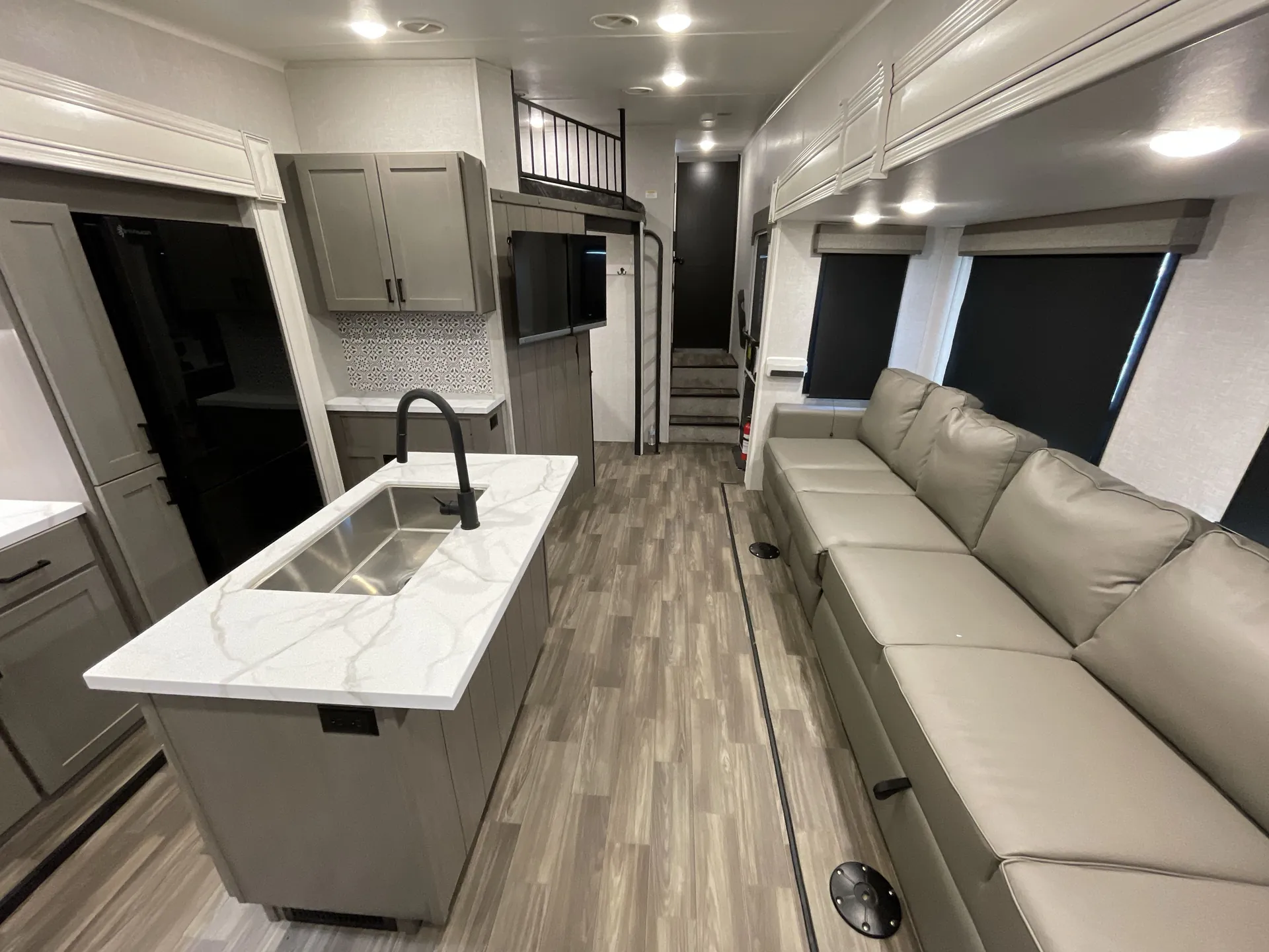 2025 Starcraft GSL Light Duty 304BHS — living area main