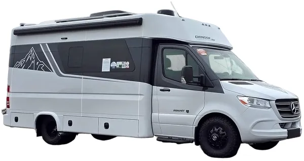 Chinook RV Summit SS exterior