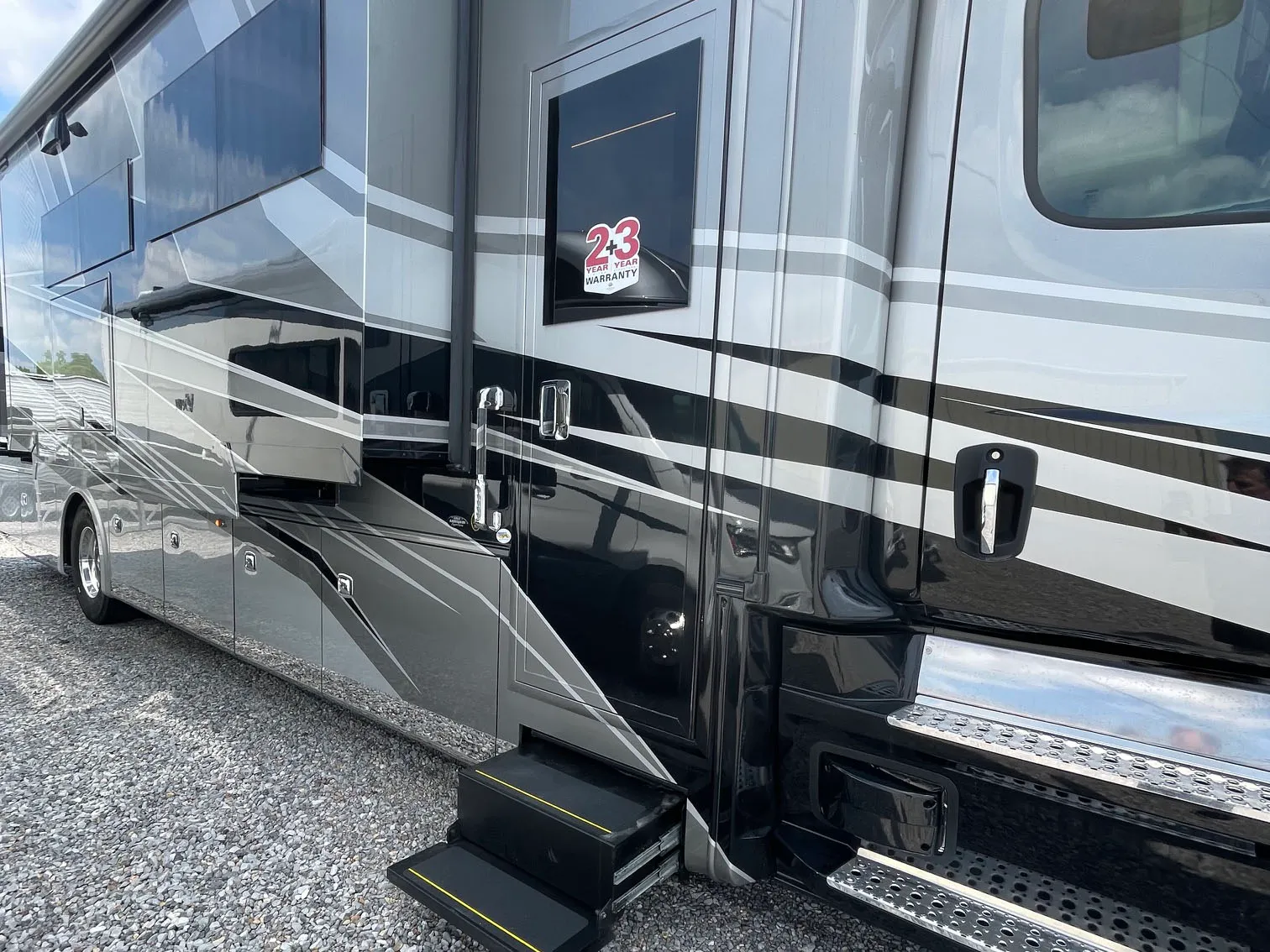 2026 Entegra Coach Centurion 39K - Photo 3
