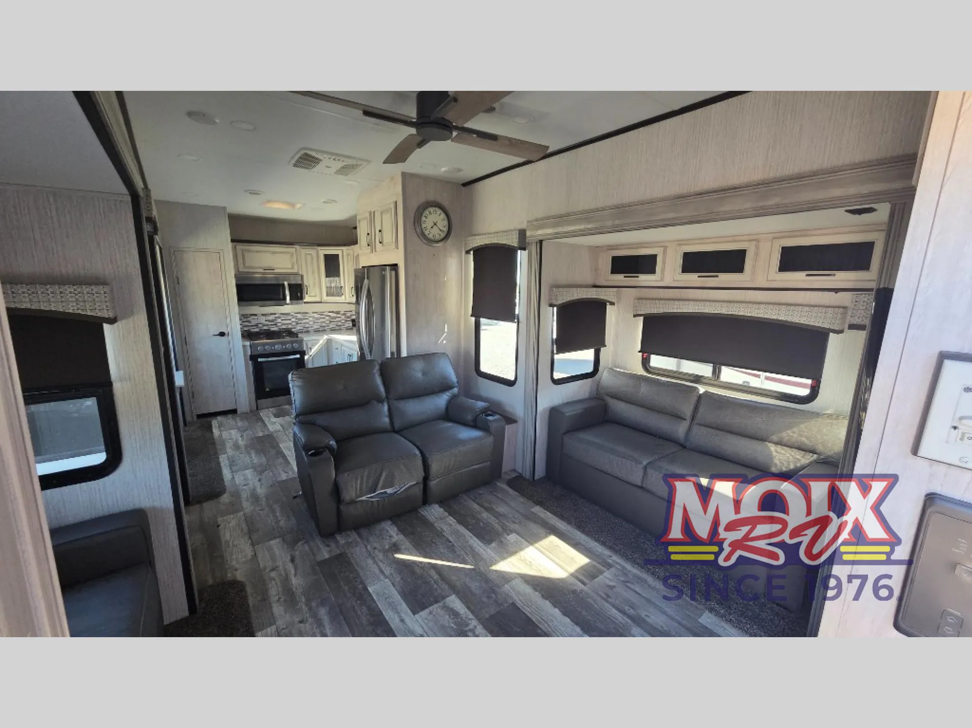 2022 Forest River Sandpiper Luxury 39BARK - Photo 3