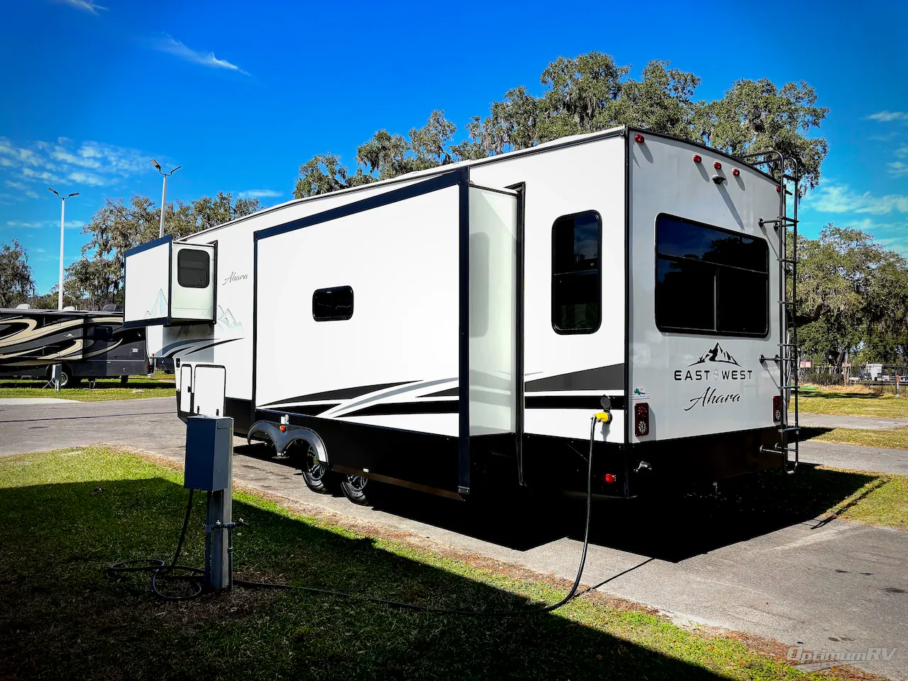 2023 East to West Ahara 365RL - Photo 4