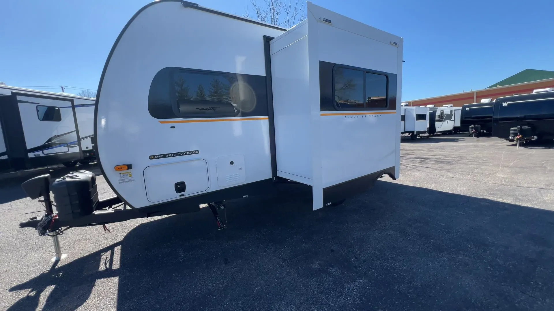2026 Ember RV E-Series 18RBE - Photo 3