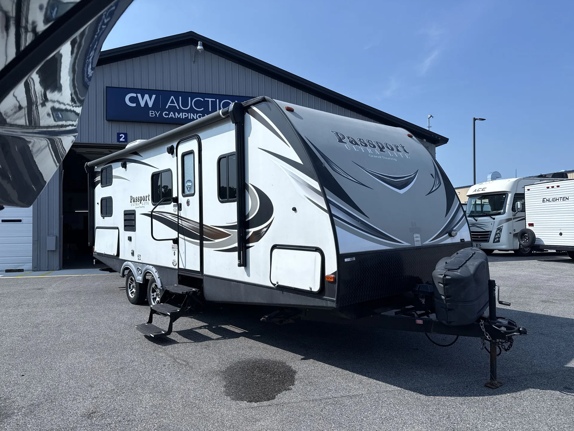 2019 Keystone Passport SL Series 240BH - Photo 2