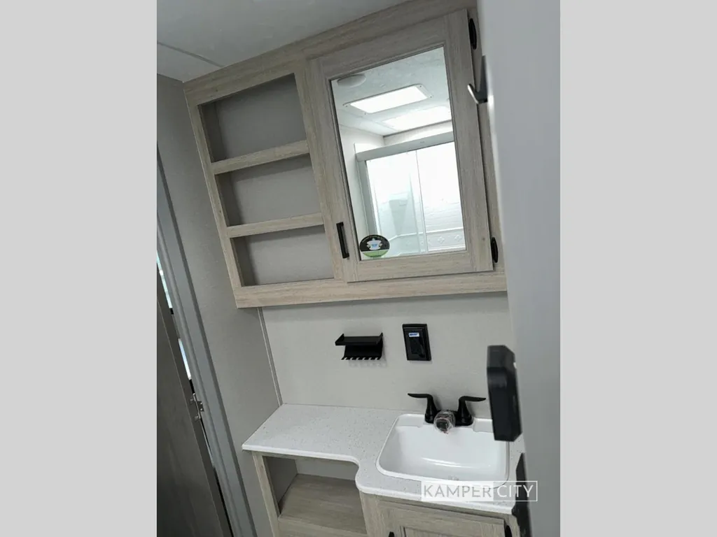 2026 Coachmen Catalina Legacy Edition 333DORM, Photos photo 45