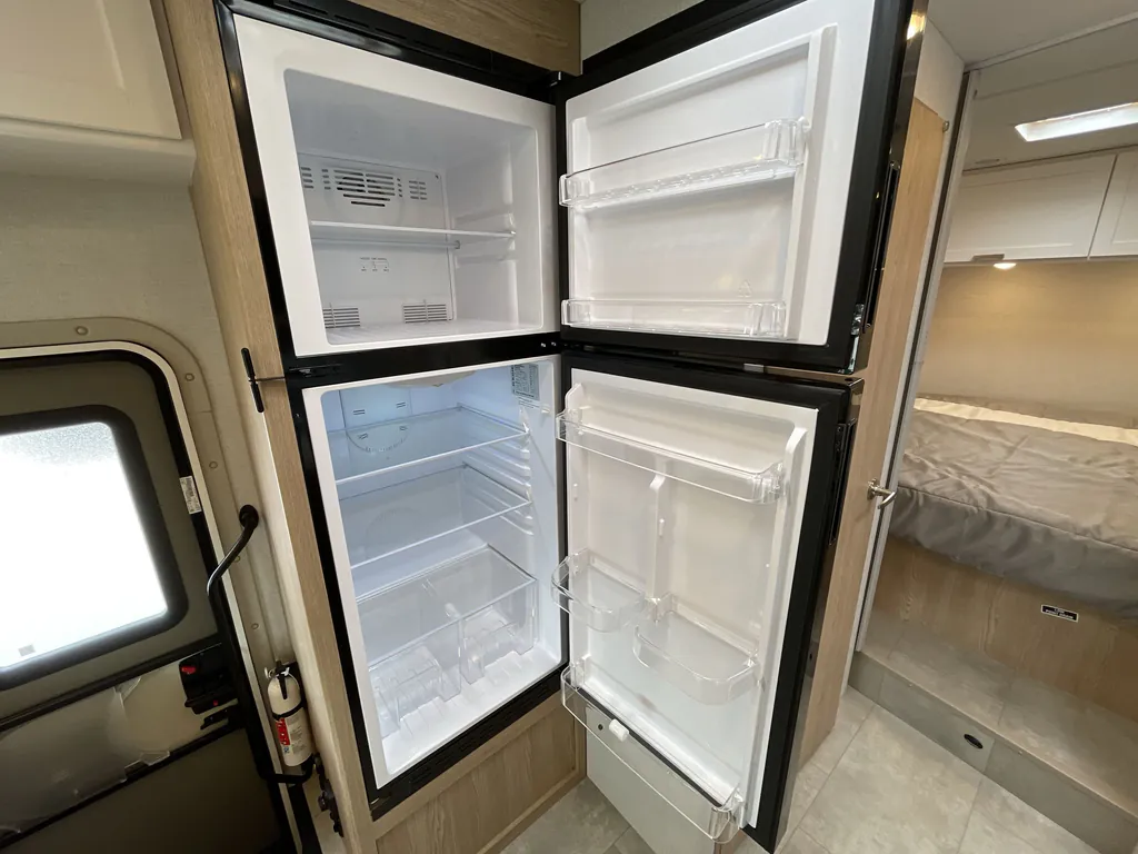 2026 Thor Motor Coach Freedom Elite 28HZ, Photos photo 9