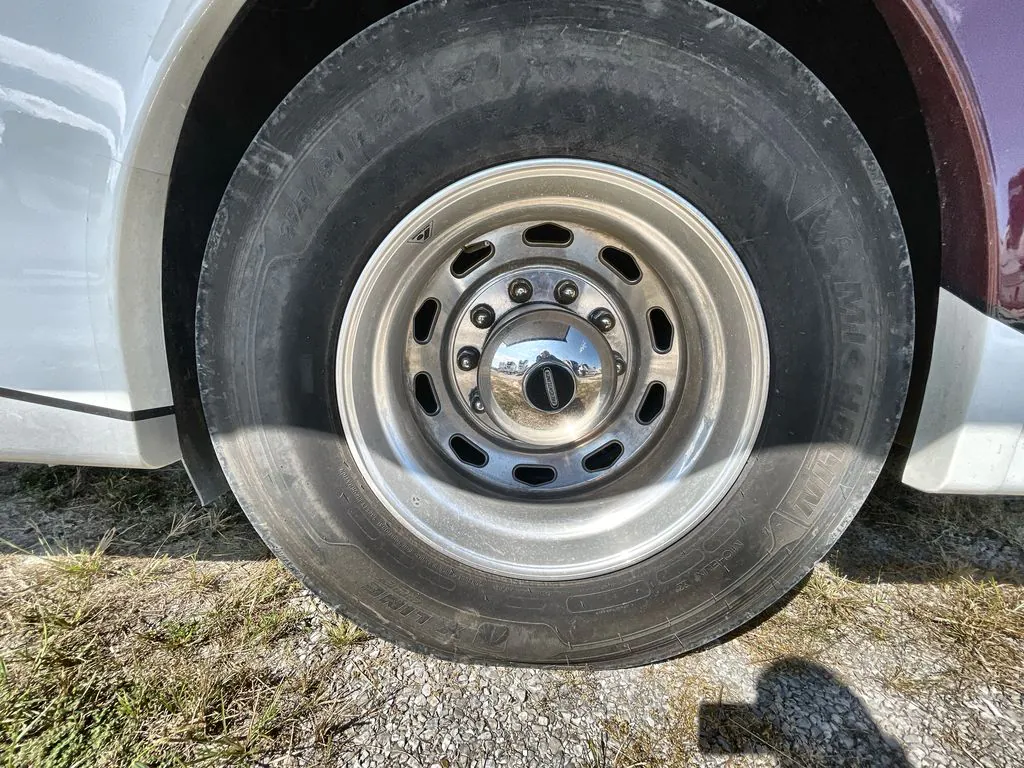 2019 Fleetwood Pace Arrow 38N - Photo 3