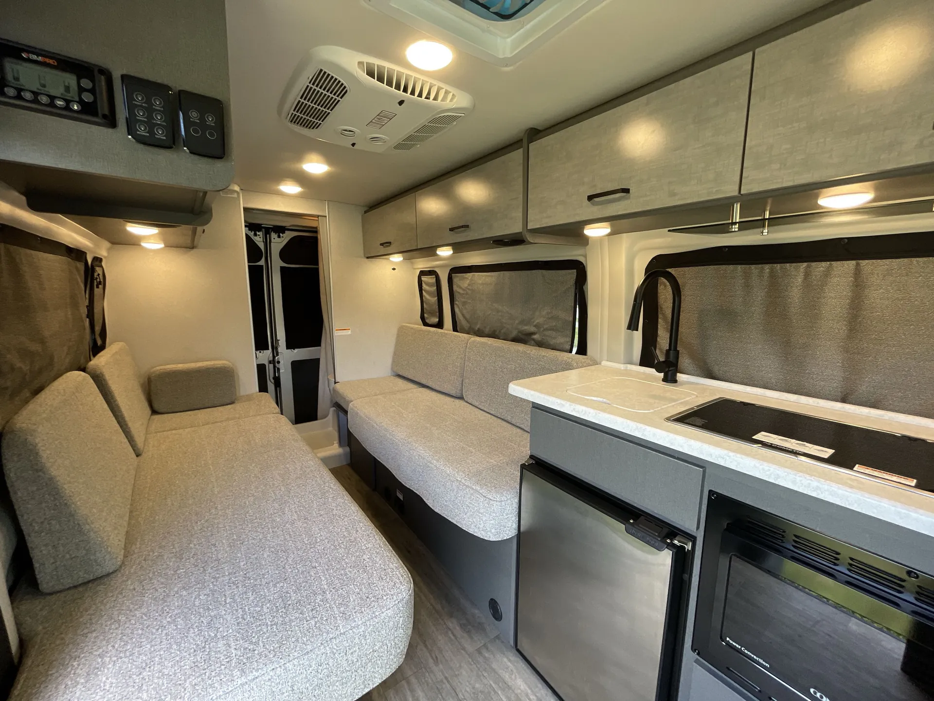 2024 Thor Motor Coach Dazzle 2LB — living area main
