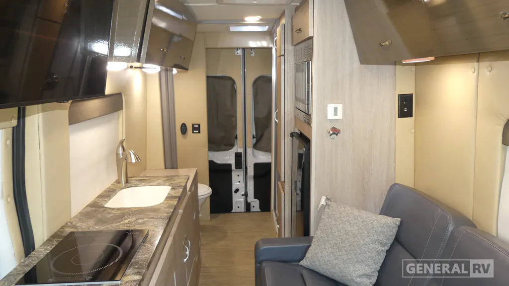 2022 Chinook RV Bayside SS, Photos photo 2