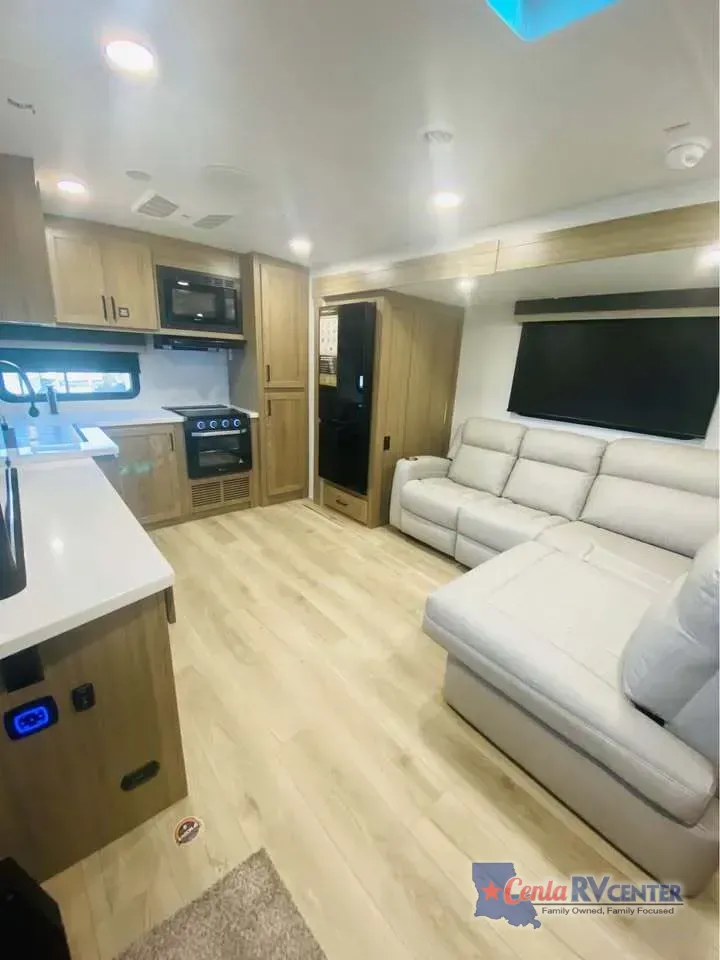 2027 Forest River Rockwood Ultra Lite 2711RK - Photo 3