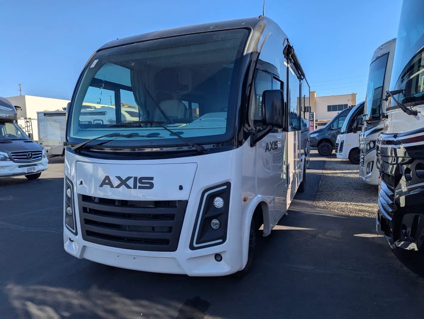 2026 Thor Motor Coach Axis 26.1 - Photo 4