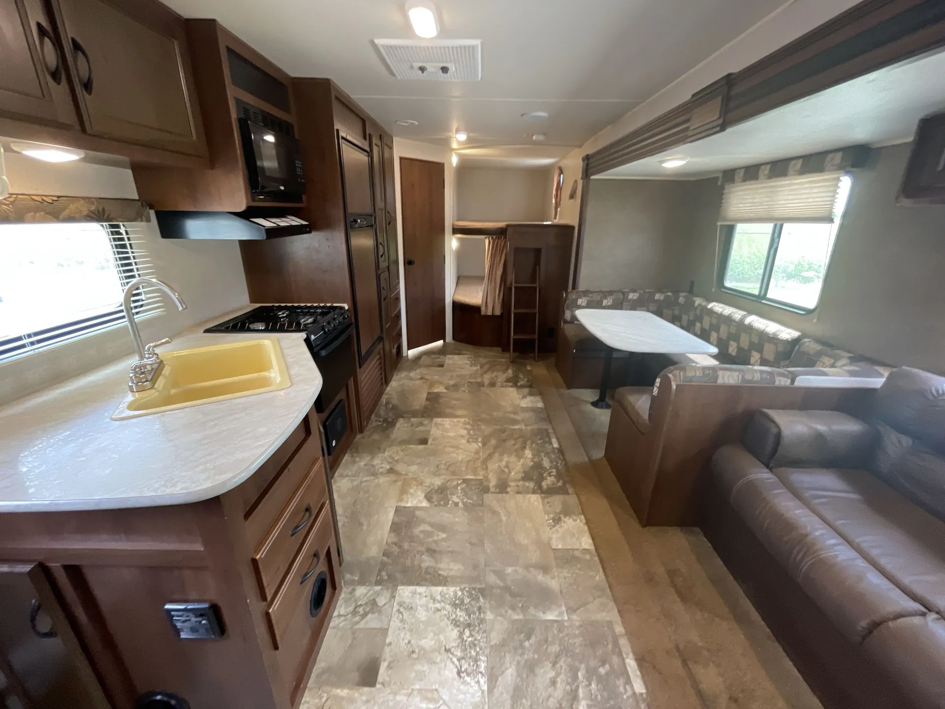 2015 Jayco Jay Flight SLX 287BHSW — living area main