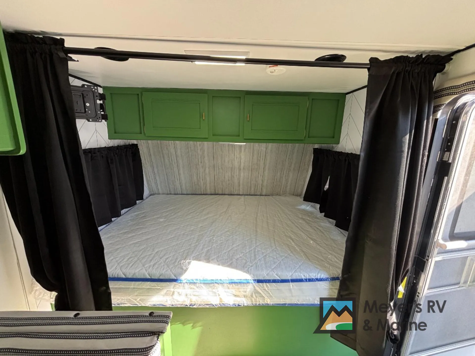 2019 Heartland Pioneer BH 175 dealer photo 10 from Meyer's RV