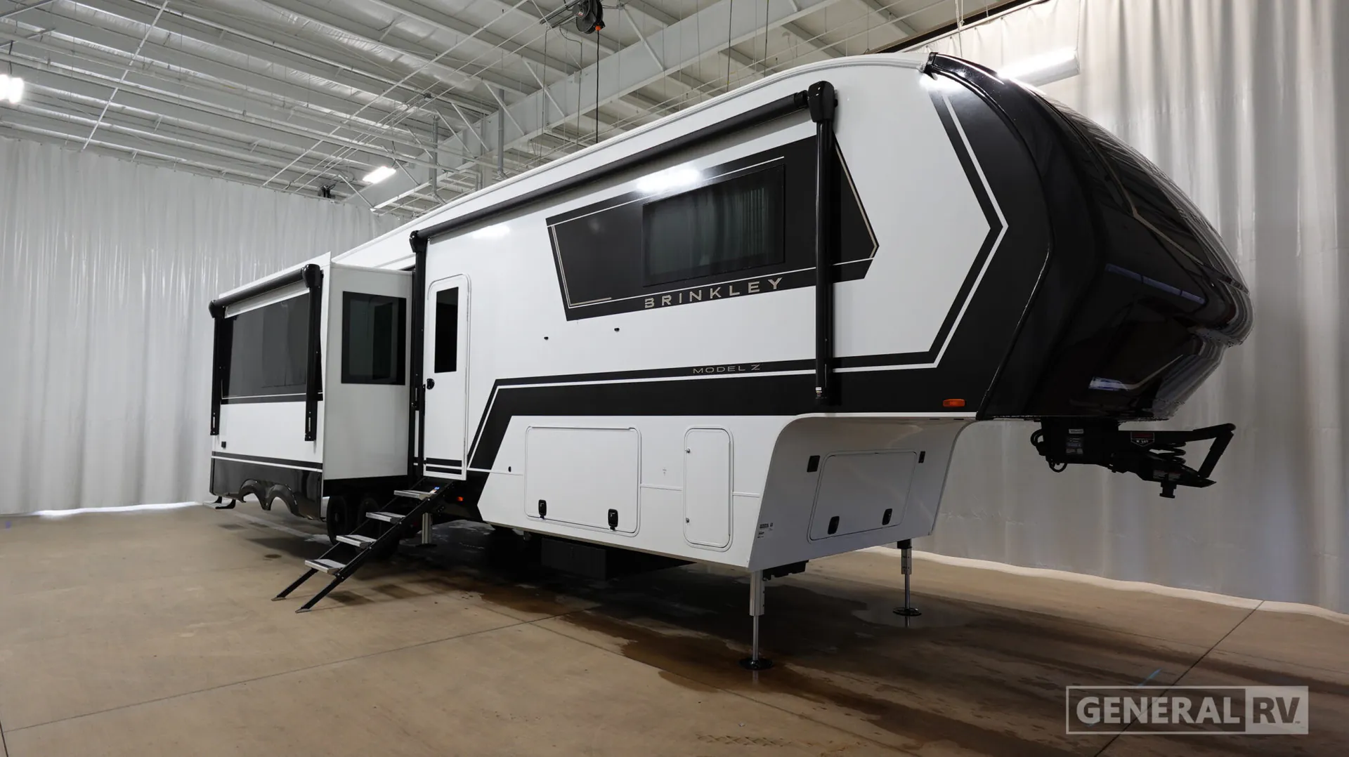2027 Brinkley Model Z 3510 - Photo 2