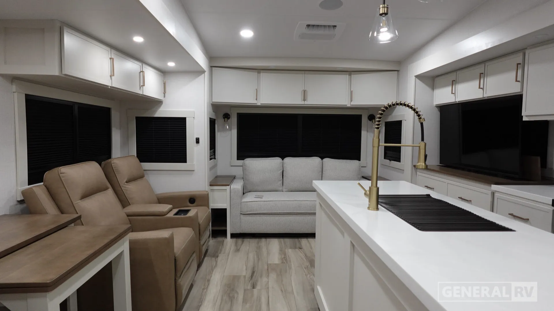 2027 Brinkley Model Z 2900 - Photo 3