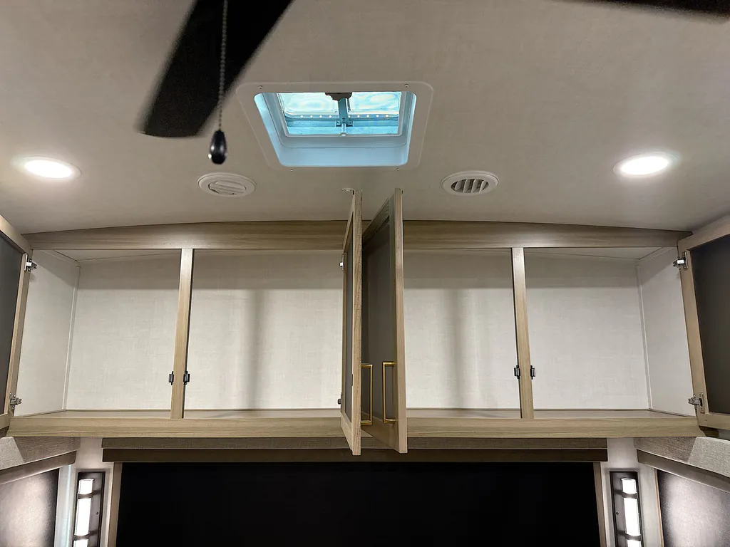 2027 Forest River Rockwood Signature 401SFB, Photos photo 51