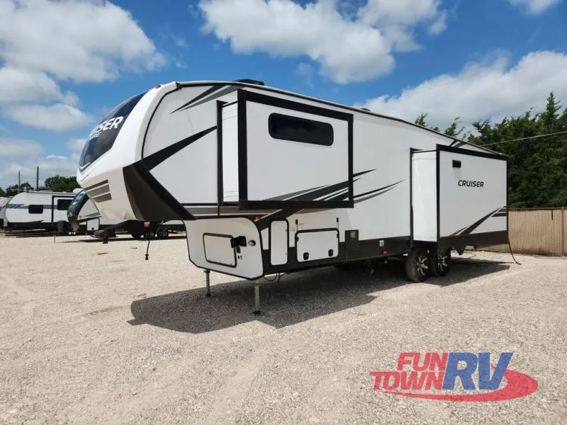 2023 CrossRoads RV Cruiser Aire 31SI - Photo 2