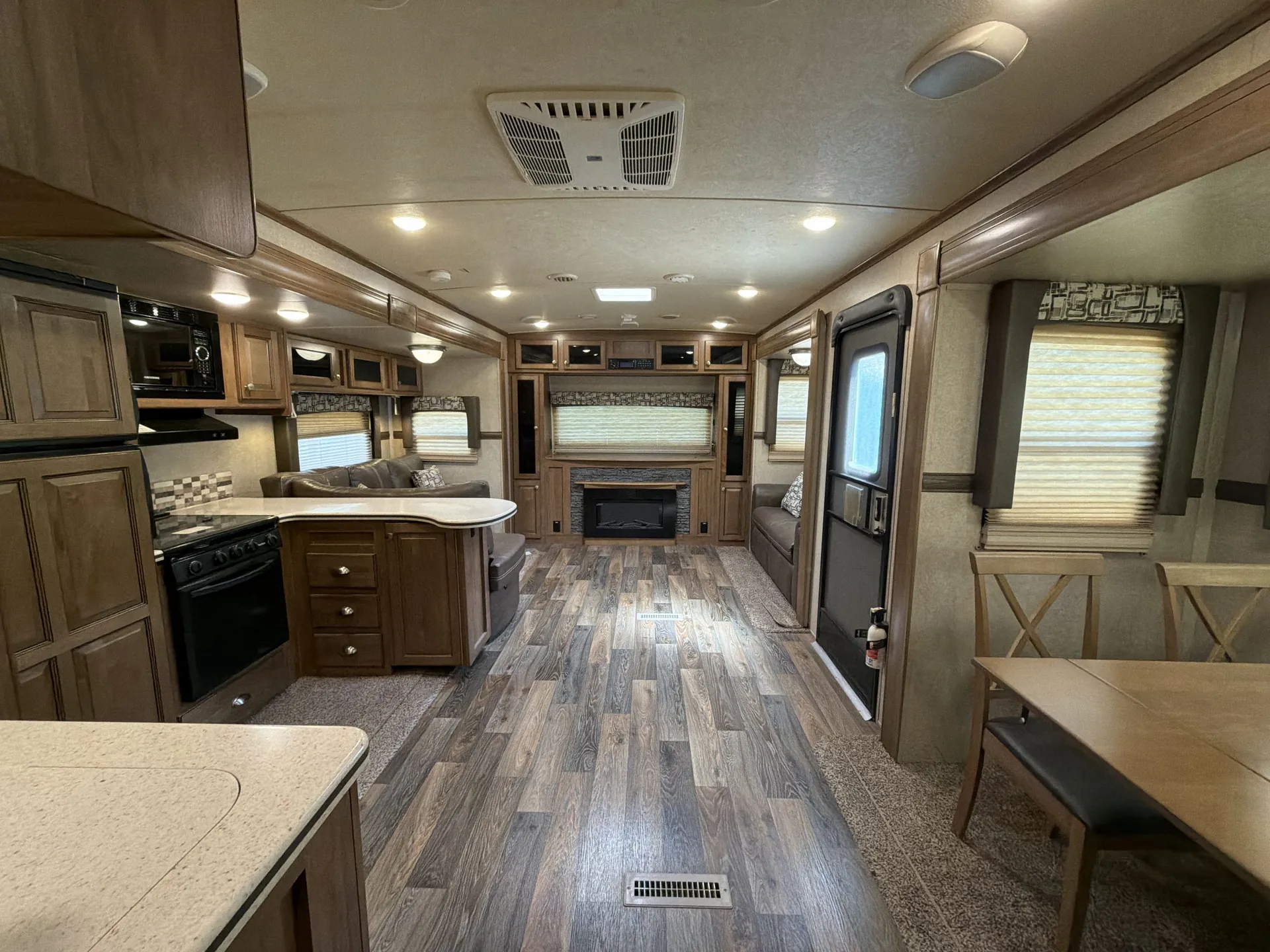 2018 Forest River Rockwood Signature Ultra Lite 8324BS — living area main