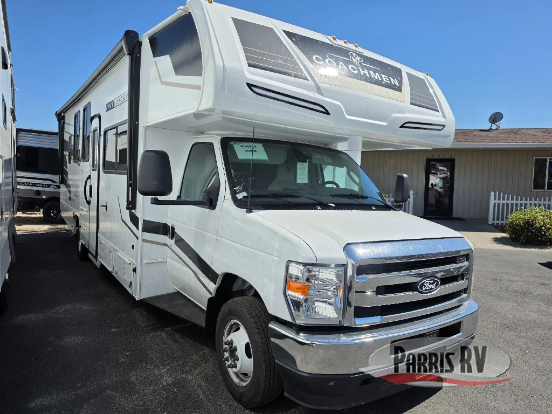 2027 Coachmen Freelander 30KB - Photo 2