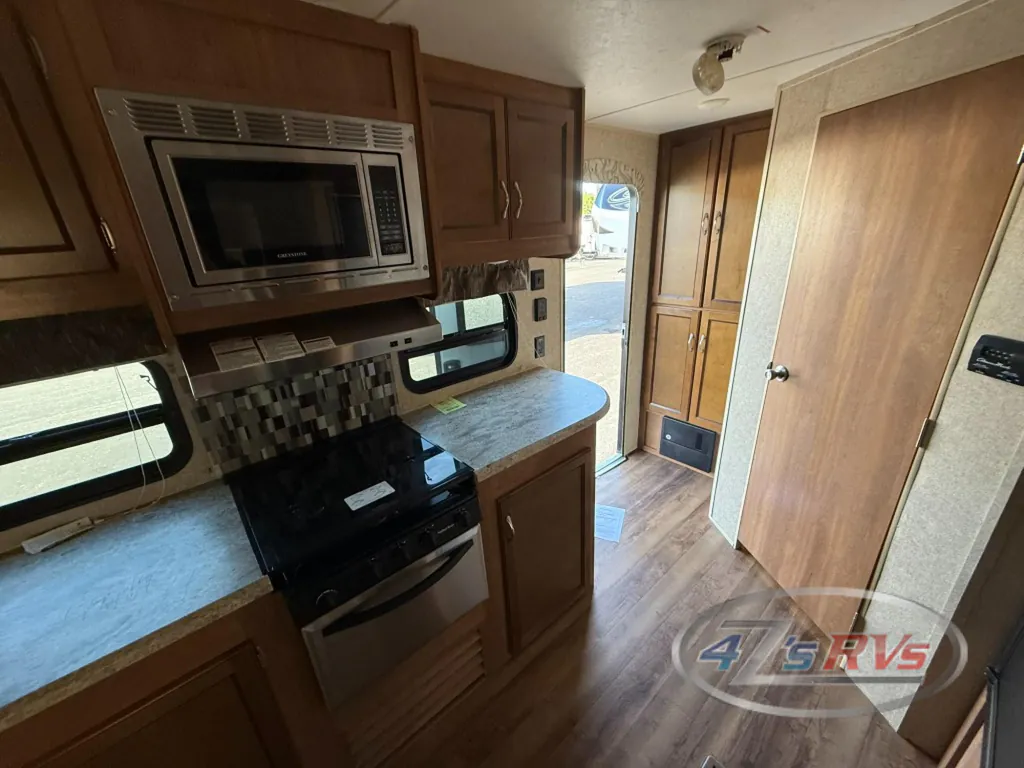 2017 Coachmen Catalina Legacy Edition 223RBS, Photos photo 18