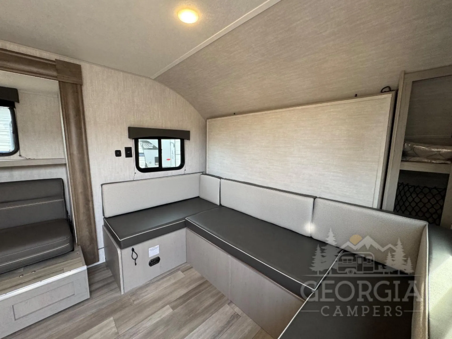 2025 Coachmen Clipper 18DBS - Photo 4