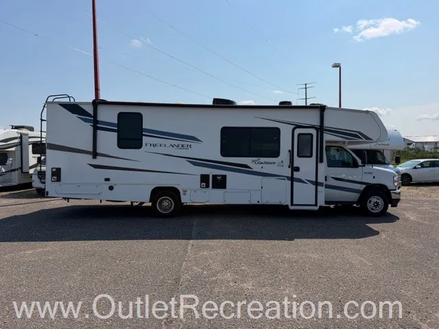 2023 Coachmen Freelander 31FS - Photo 4