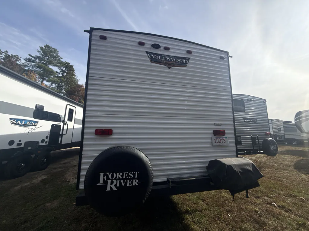 2021 Forest River Wildwood 31KQBTS, Photos photo 7