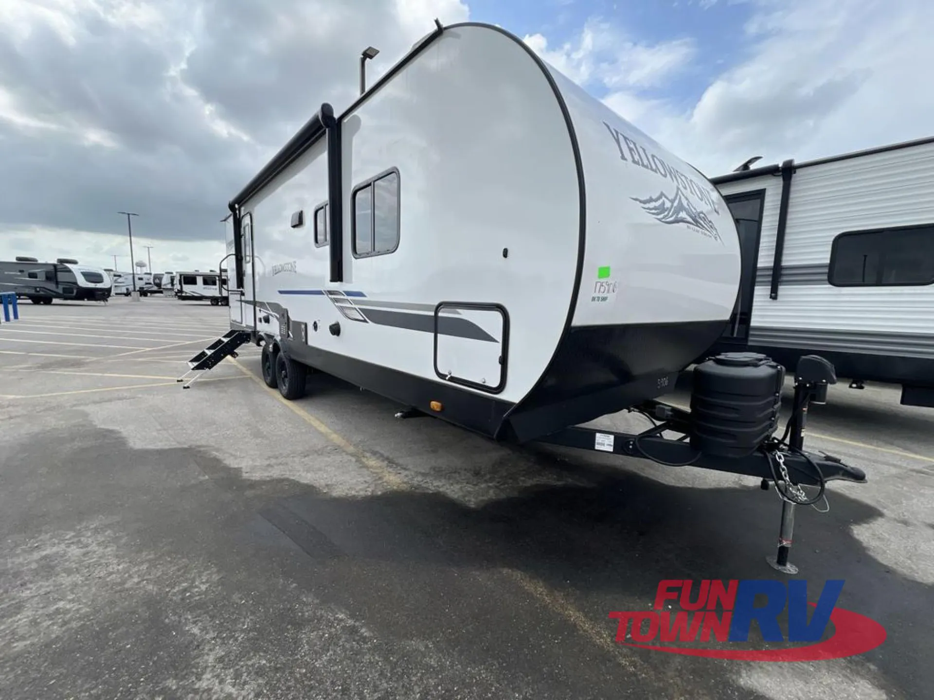 2025 Gulf Stream RV Yellowstone Ranch Edition 26RBS - Photo 2