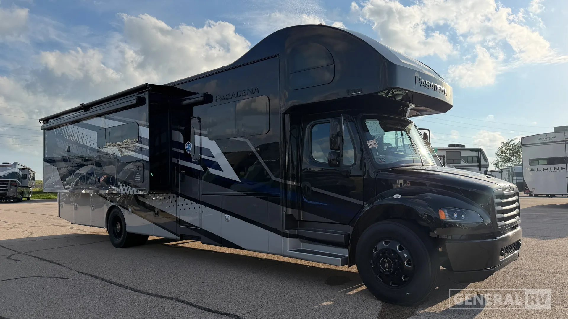 2027 Thor Motor Coach Pasadena SV 38FX - Photo 2