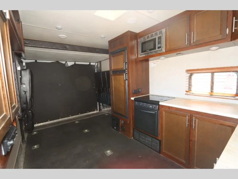 2017 Forest River RV Vengeance 23FB13 - Photo 2
