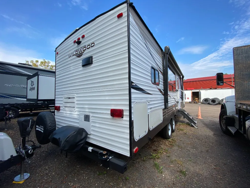 2018 Forest River Wildwood 27RKSS — Photo 7