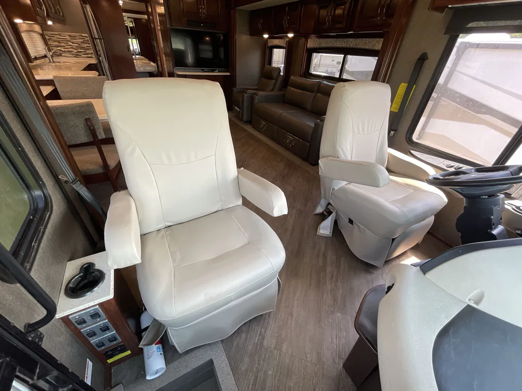 2018 fleetwood Pace Arrow Lxe 38F, Photos photo 39
