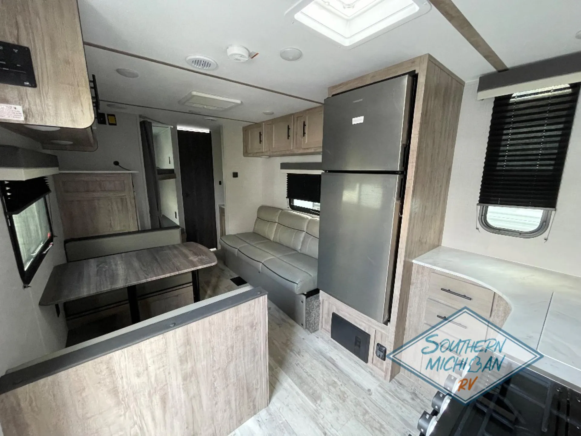 2023 Gulf Stream Conquest Ultra-Lite 275FBG - Photo 3
