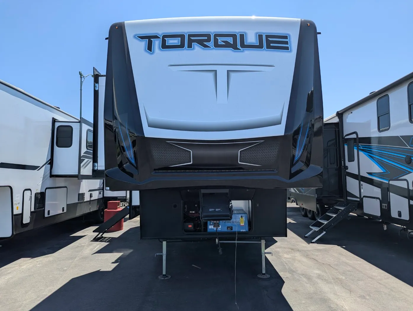 2025 Heartland Torque TQ 385 - Photo 3