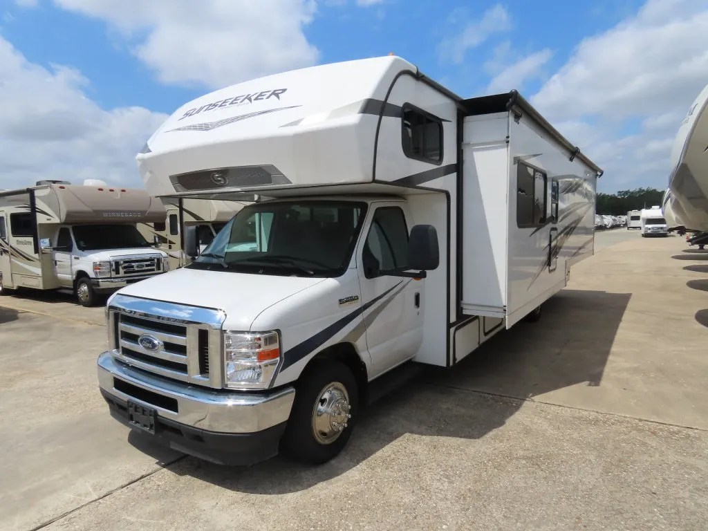 2023 Forest River SUNSEEKER CLASSIC 3270S - Photo 3