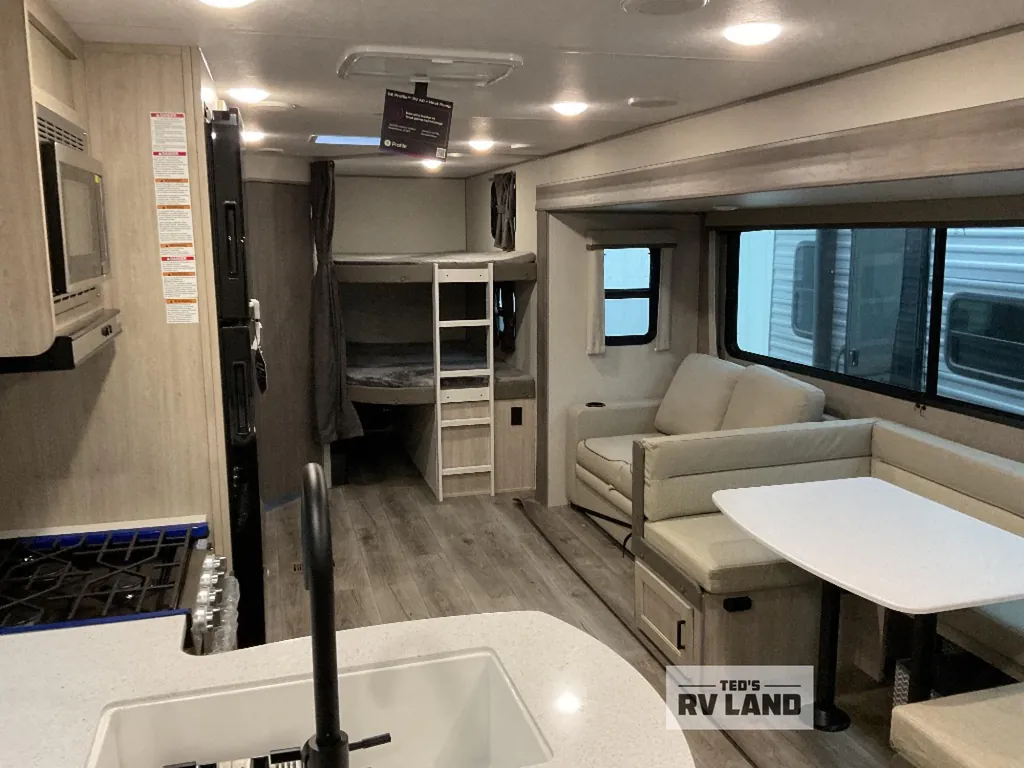 2026 Coachmen Catalina Legacy Edition 273DBHCK, Photos photo 12