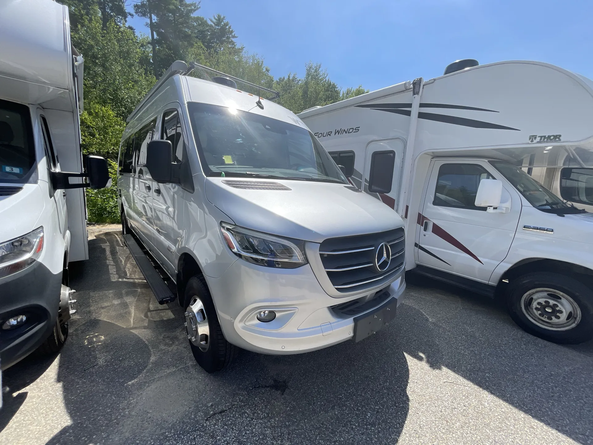 2022 Winnebago Boldt 70BL - Photo 2