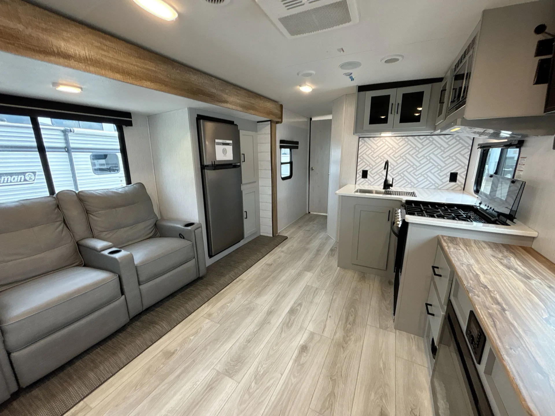 2023 Heartland North Trail Ultra-Lite NT 26RLX — living area main