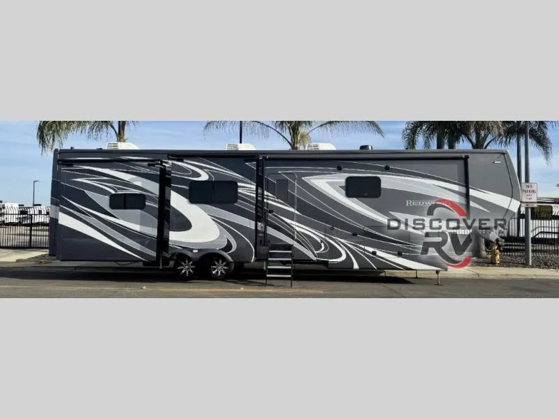 2024 Redwood RV Redwood 4001LK - Photo 2