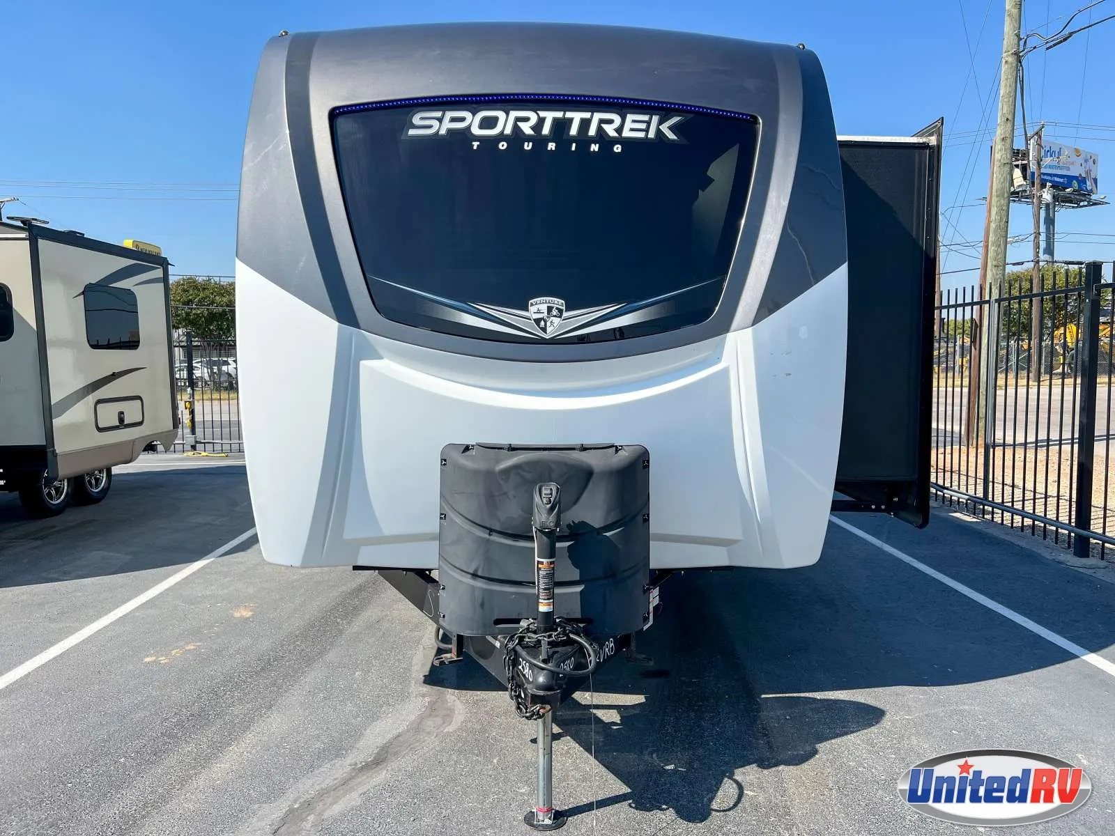 2022 VENTURE RV SPORTTREK 302VRB - Photo 3