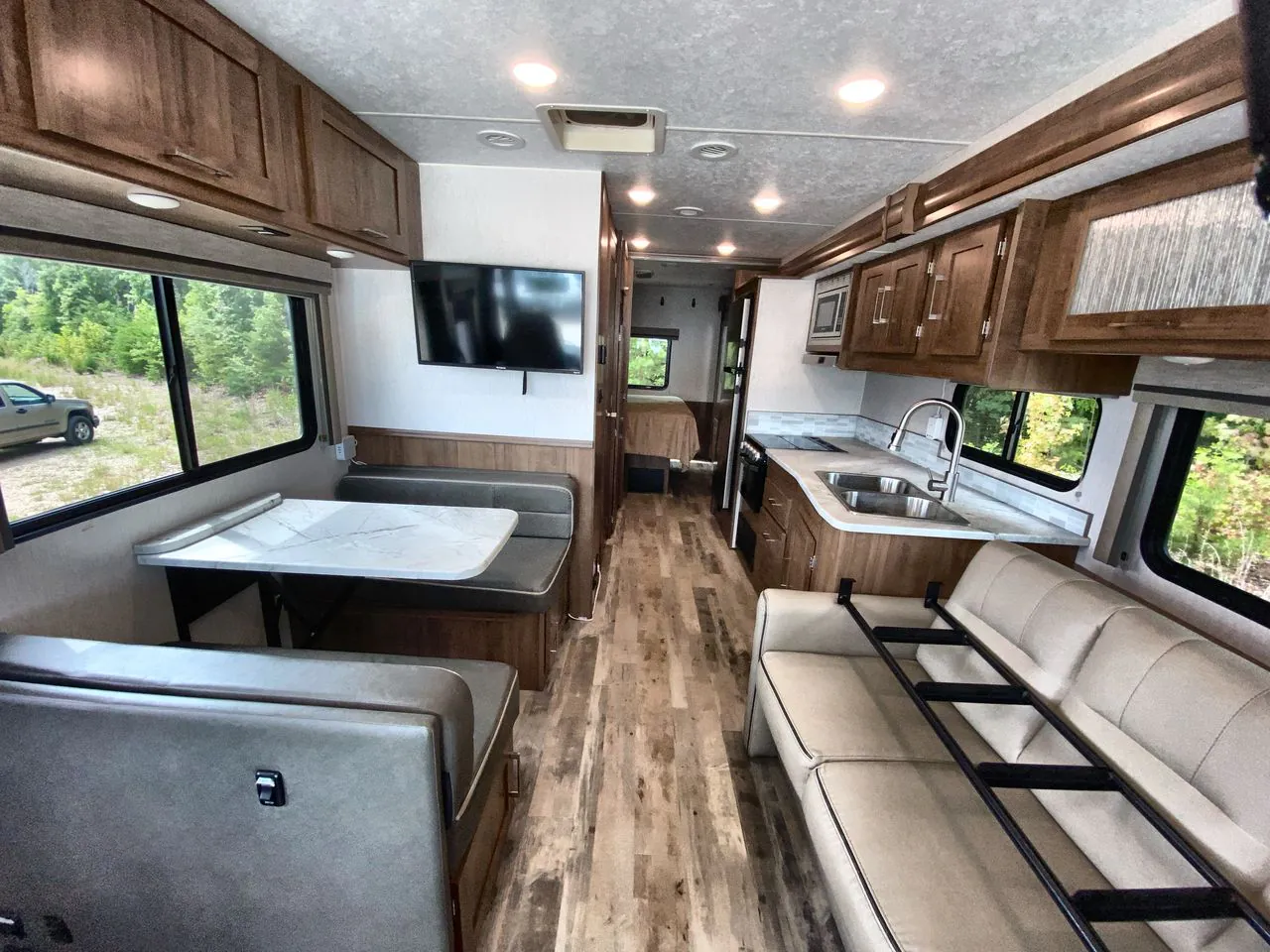 2021 Coachmen Pursuit 29SS - Photo 4