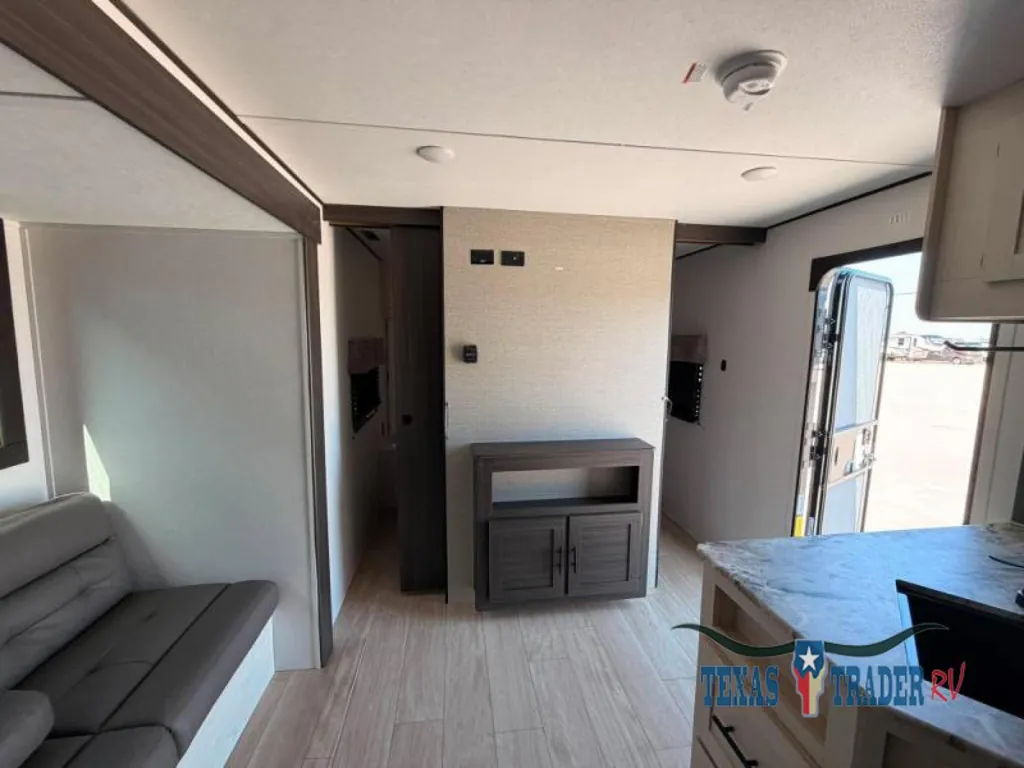 2027 Shasta RVs i-5 Edition 532BEDS, Photos photo 8