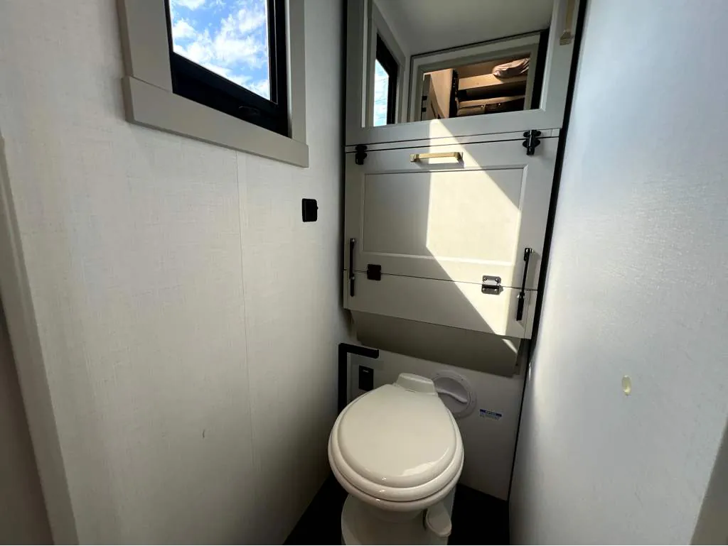 2025 Brinkley Model G 3950, Photos photo 17